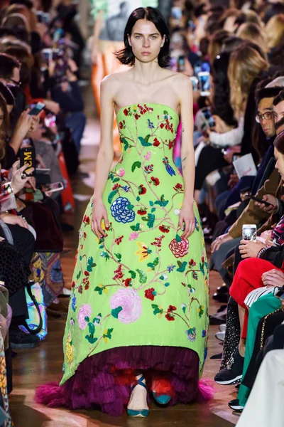 Look 11